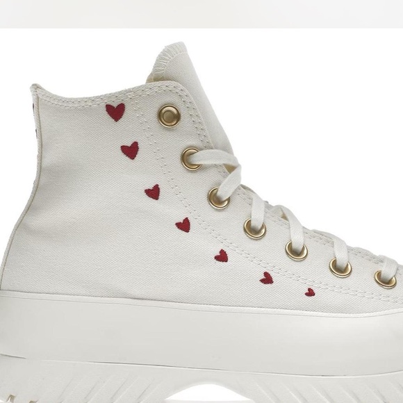 Converse Chuck Taylor All Star Lugged 2.0 Platform- Valentines Day 2023 - Picture 1 of 5